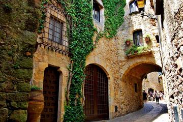 Private Tour: Inside Girona's region Pals & Peratallada
