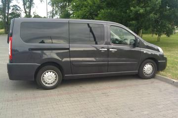 Private Arrival Transfer: Wroclaw Airport to Hotel