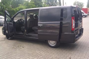 Private Departure Transfer: Hotel to Wroclaw Airport