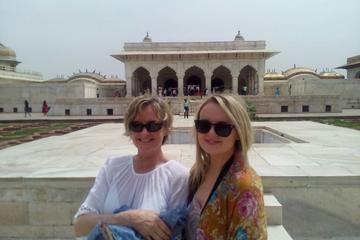One Day Taj Mahal Tour From Jaipur by Train