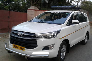 Private Transfers from Delhi Airport to any Residences or Hotels in Agra by cab