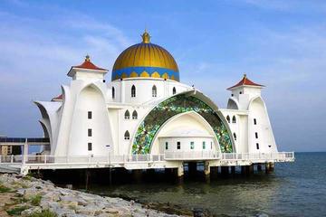 Full-Day Malacca and Kuala Lumpur City Tour from Singapore