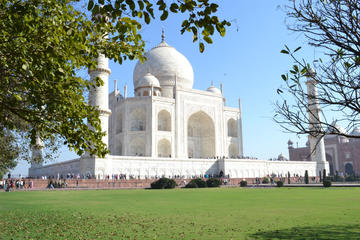 Day Trip : Taj Mahal Same Day Tour From Delhi
