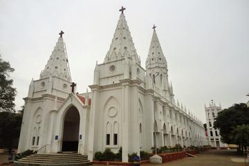 Day visit to Poondi Madha Basilica from Thanjaur