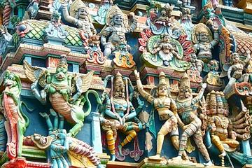 Visit: Meenakshi Amman Temple, Thirumalai Nayakkar Palace and Gandhi Museum in Madurai