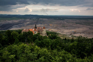 Full-Day Trip in an Off-Road Vehicle from Prague to the Industrial Landscape of Northern Bohemia