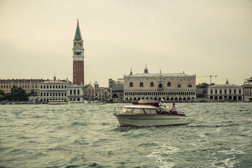 Private Tour: Cocktail Cruise on Venice Lagoon