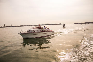 The Quiet Southern Lagoon with Wine Tasting and Lunch