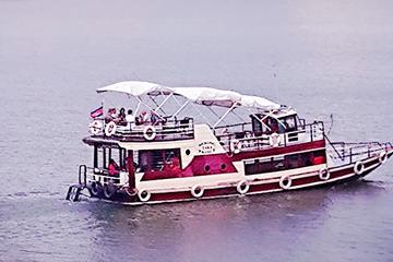 Phnom Penh Sunset Cruise Including BBQ and Drinks