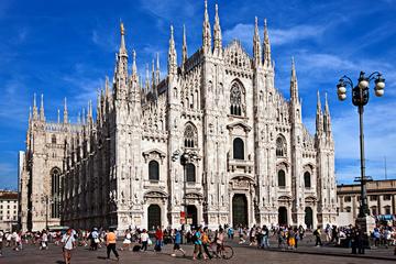Milan Shopping Tour with Car and Assistant