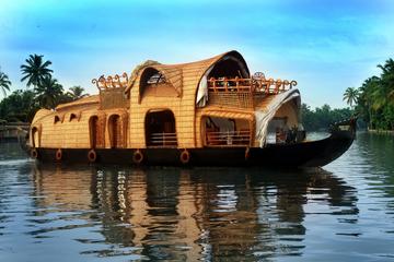 Private Overnight Houseboat Tour in Allepey from Cochin