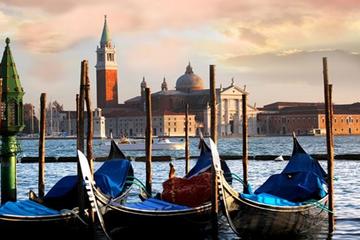 Private Venice Walking Tour and Gondola from Milan by Train