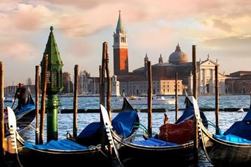 Private Venice Walking Tour and Gondola from Rome by Train