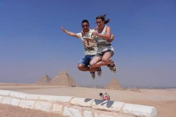 8-Hour Private Guided Tour to Giza Pyramids Memphis and Saqqara from Cairo