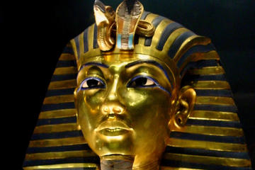 Giza Pyramids and Egyptian Museum Private Tour