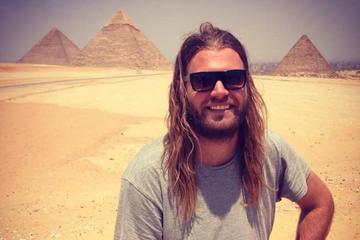Private Guided Day-Tour to Pyramids of Giza Saqqara and Dahshur from Cairo