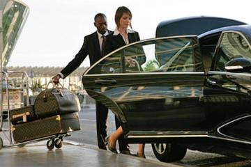 Low Cost Private Transfer From Memmingen Allgau Airport to Stuttgart City - One Way