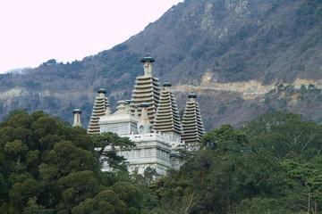 Beijing Private Tour To the Temple of Azure Clouds and Beijing Botanical Garden with Lunch inclusive