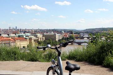 Big city E-bike tour in Prague