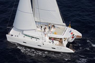 Phuket: 7 Night Sail Through The Surreal Landscapes of Thailand