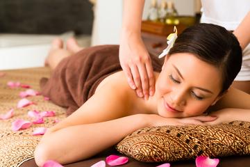 Luxurious Lunch and Spa Experience in Delhi