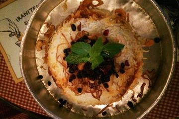 Private Food Tour: Eat like a Parsi in Mumbai