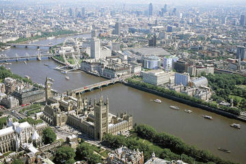 Private Departure Transfer: Central London to Heathrow Airport