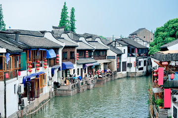 Coach Tour: Zhujiajiao Water Town Plus Huangpu River Cruise