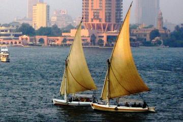Day tour Giza pyramids and felucca on the Nile