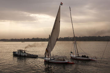 Private tour to Cairo tower felucca and koshary