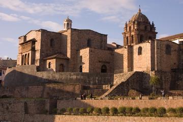 Cusco Walking Tour: Inca Museum, Temple, and San Pedro Market