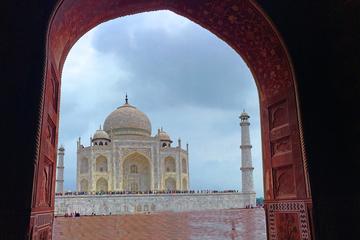 Taj Mahal Sightseeing with a drop at Agra or Jaipur from Delhi