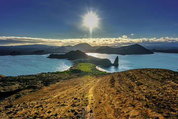 6-Day Hotel-Based Galapagos: Santa Cruz and Navigable Islands
