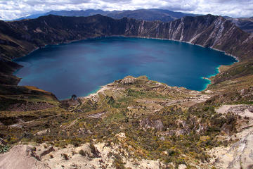 Hiking Day-Trip to Quilotoa Lagoon from Quito