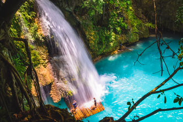 Private Kawasan Falls and Osmena Peak Day Trip from Cebu City