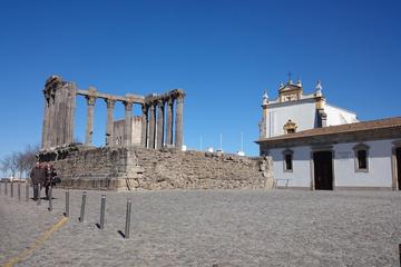 Giraldo Square and City Center Walking Tour of Évora