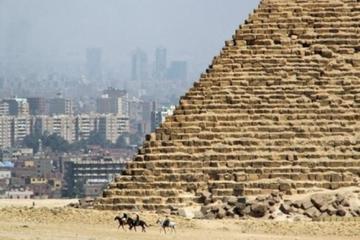 2 Days Holiday in Cairo included Giza Pyramids Saqqara, the Egyptian Museum, Khan Al khalili Bazar and the Old City