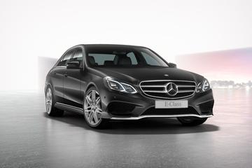 Airport Limousine Transfer: Arlanda Airport to Stockholm City 1-7 Passengers