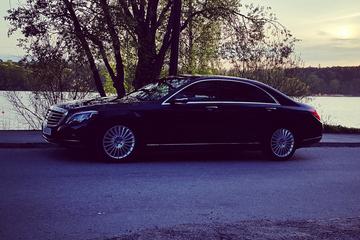 First Class Airport Limousine Transfer: Stockholm City to Arlanda Airport