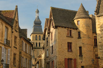 Sarlat Gourmet Tour and Market Visit