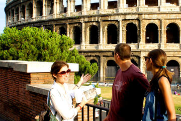 Private Colosseum and Roman Forum Tour with Hotel pick-up and drop-off