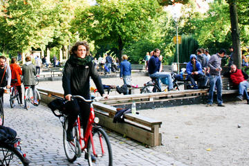 Private 3-Hour Alternative Berlin Bike Tour