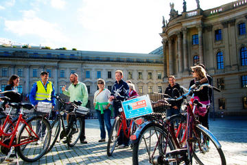 Private Berlin 3-Hour Bike Tour: Historic Center and Prenzlauer Berg