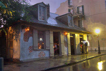 Private French Quarter Pub Crawl History Tour