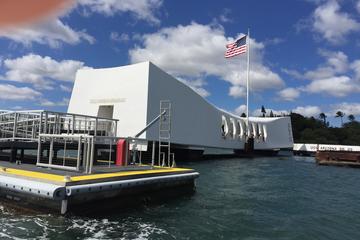 Pearl Harbor and Oahu North Shore Small Group Tour
