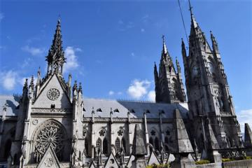Quito Best Markets in Quito & Local food Tour