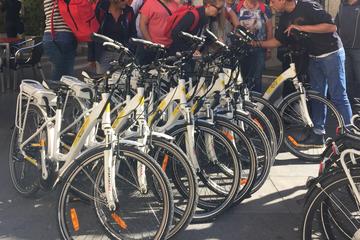 Madrid bike fun and sightseeing tour