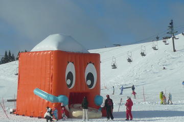 Day Trip by Bus to Hakodateyama Ski Resort from Kyoto