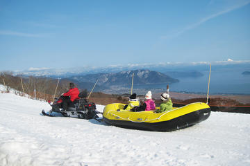 Day Trip by Bus to Hakodateyama Ski Resort from Osaka