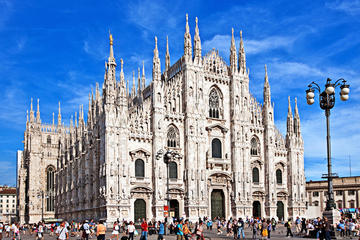 Milan City Center Sightseeing Walking Tour with a Local Guide